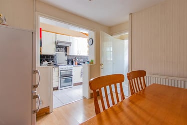 4 bed house, Thesiger Street, Plasnewydd, Cardiff, CF244BN - Image 2